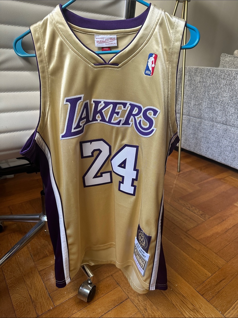 Mitchell & Ness Kobe Bryant Los Angeles Lakers Jersey